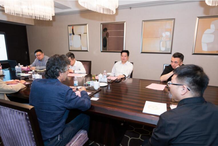 ���ŵ�ί������������³�����˾������ά����������о������״���ƤҮ��·�忨ɪ������һ��