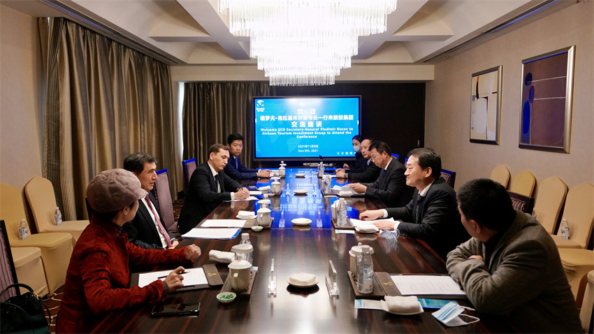 �ط����ŵ�ί������������³��ζ�����Ϻ���֯���鳤ŵ�޷�һ��