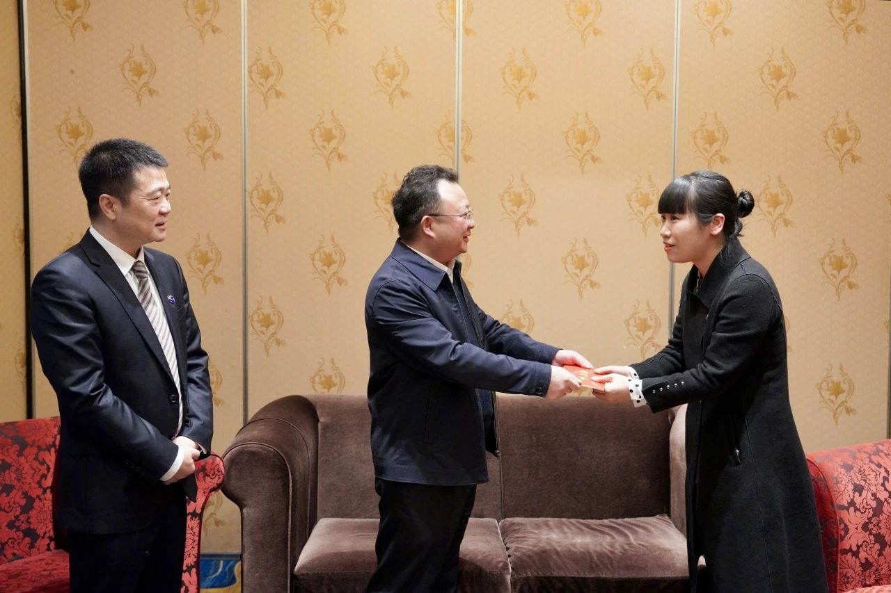 �ط�ί��ίίԱ�����������κ���һ���߷�ο��ʡ�ط������������⵳Ա